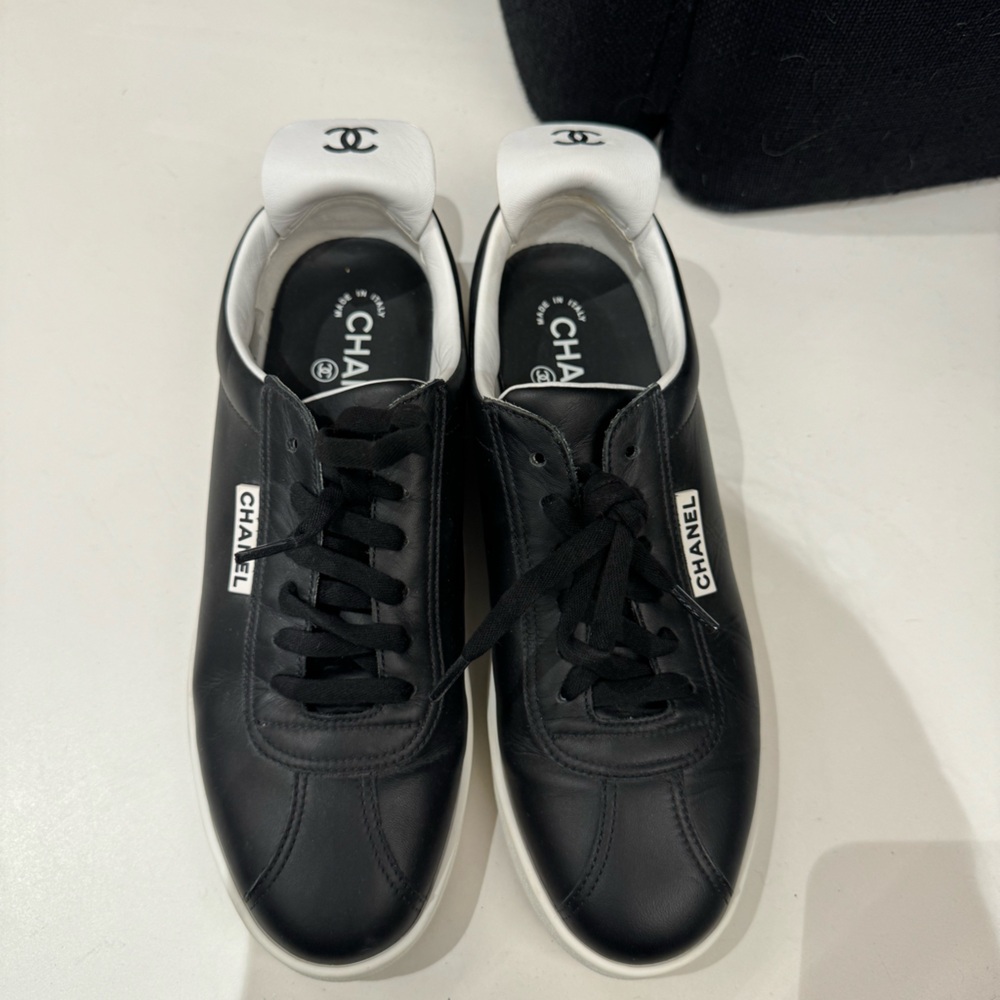 CHANEL SNEAKERS